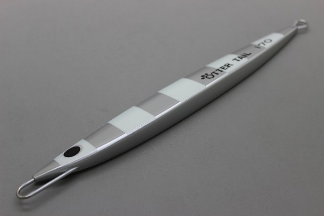 OTTER TAIL(オッターテイル)鉛モデル ゼブラグロー/シルバーアルミ